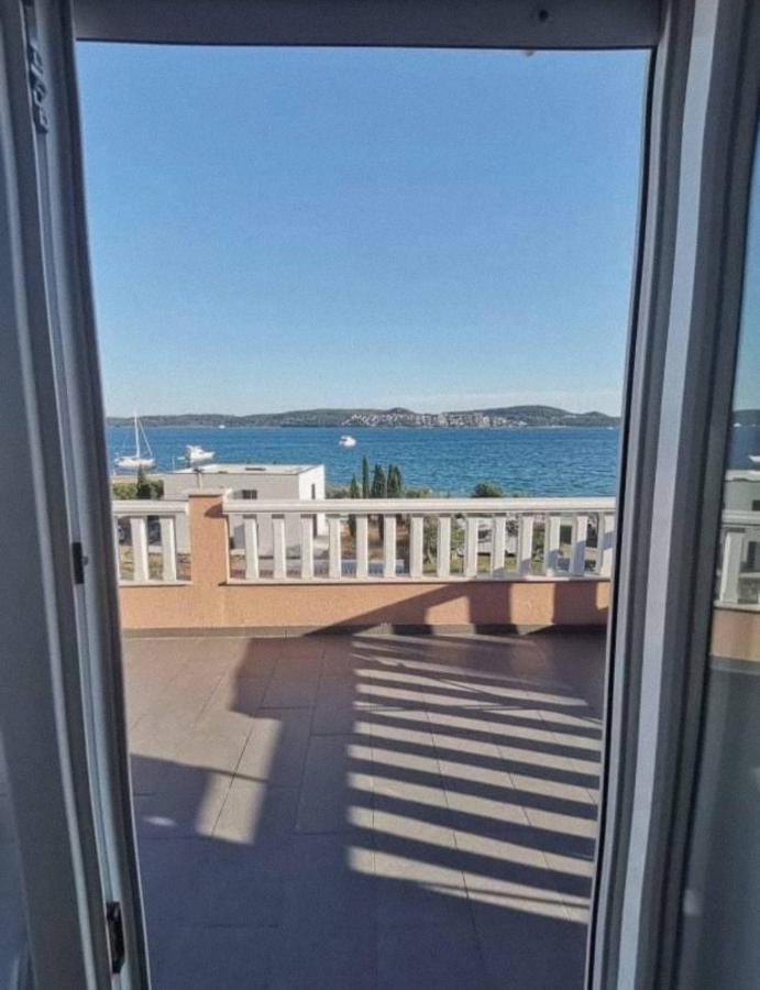 Apartment Lotus Trogir Exterior photo