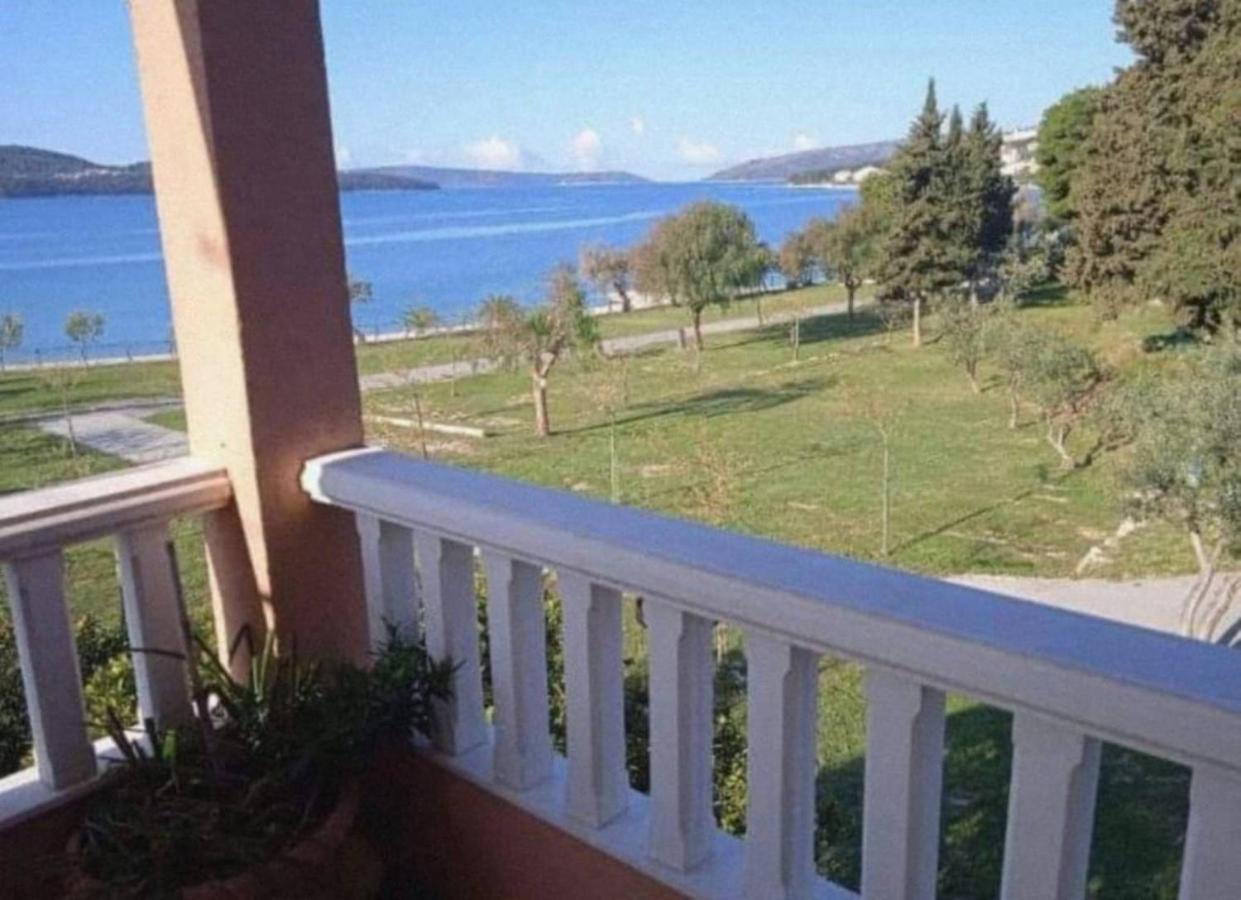Apartment Lotus Trogir Exterior photo