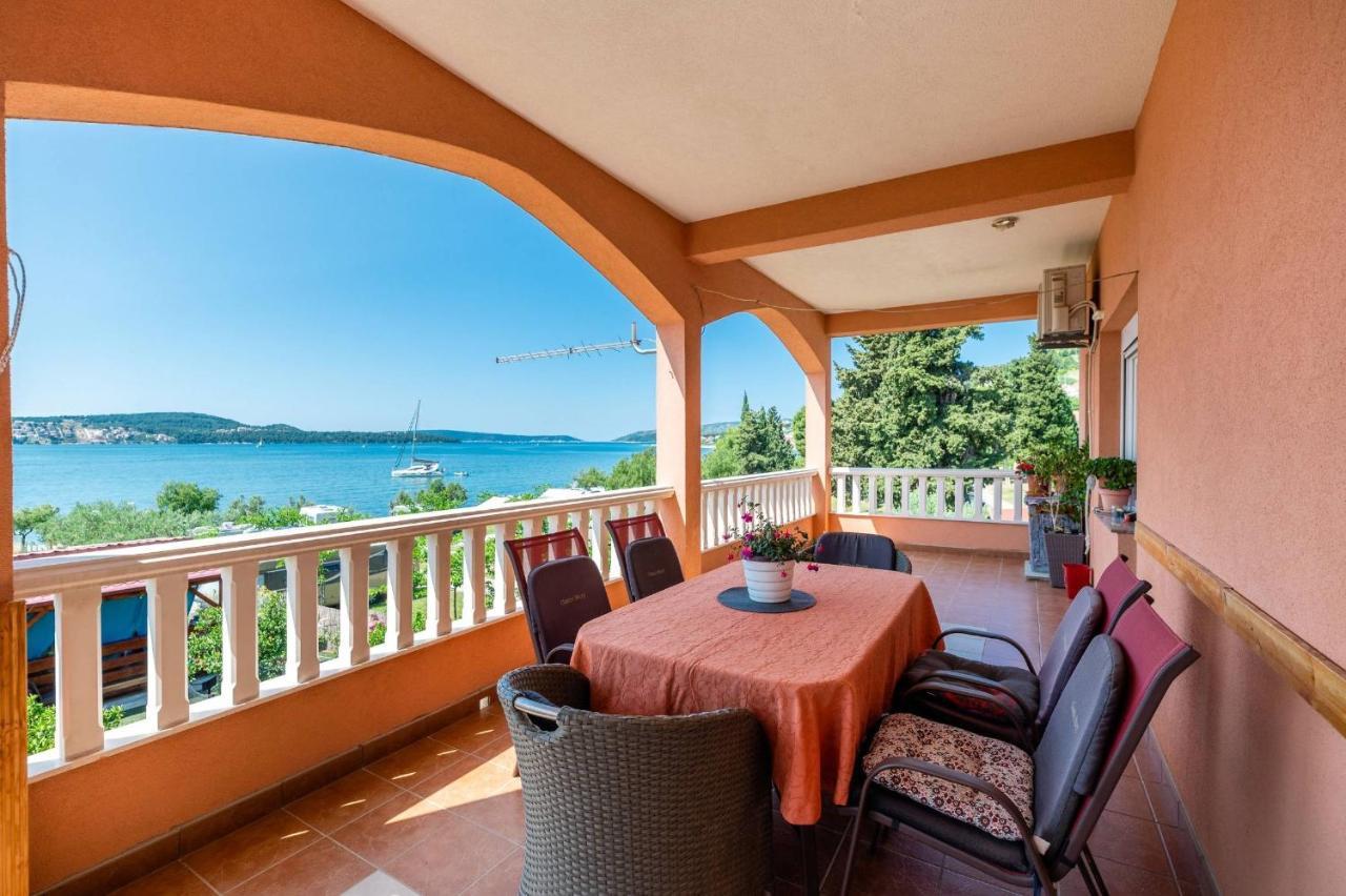 Apartment Lotus Trogir Exterior photo