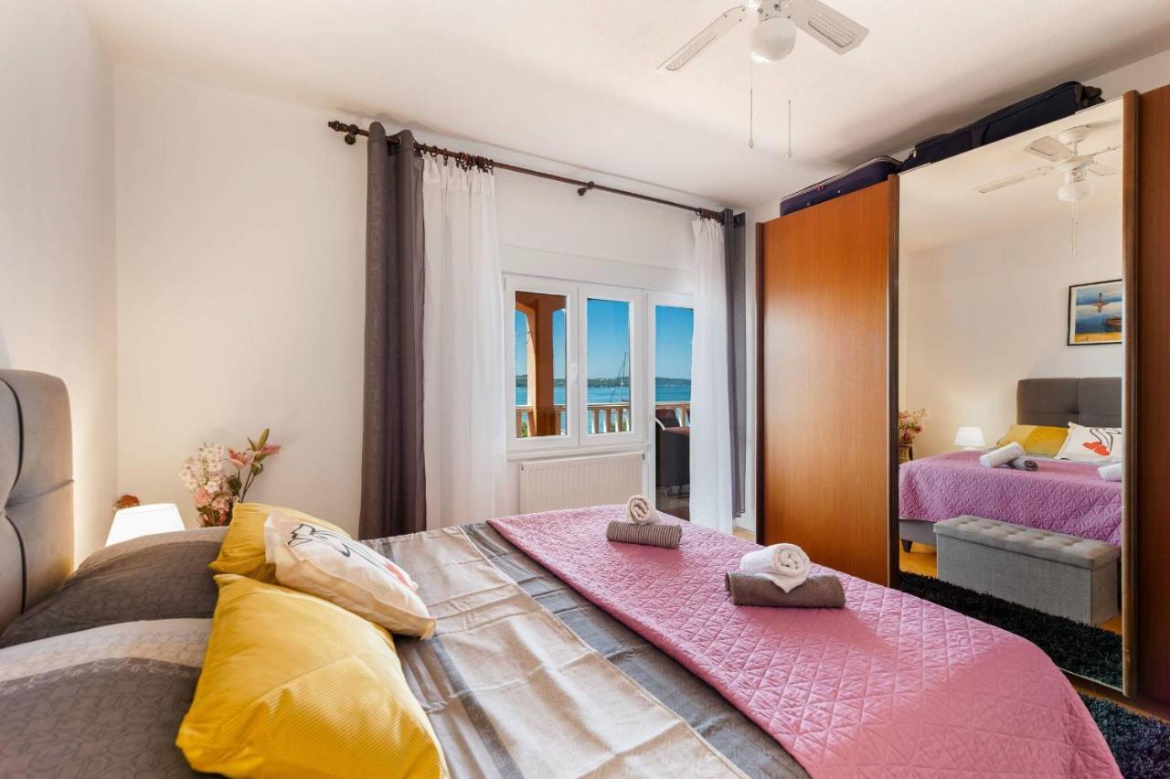 Apartment Lotus Trogir Exterior photo